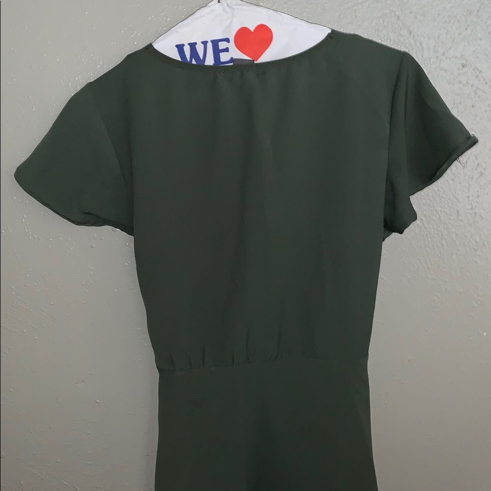 Nice Green Blouse - Picture 2 of 2